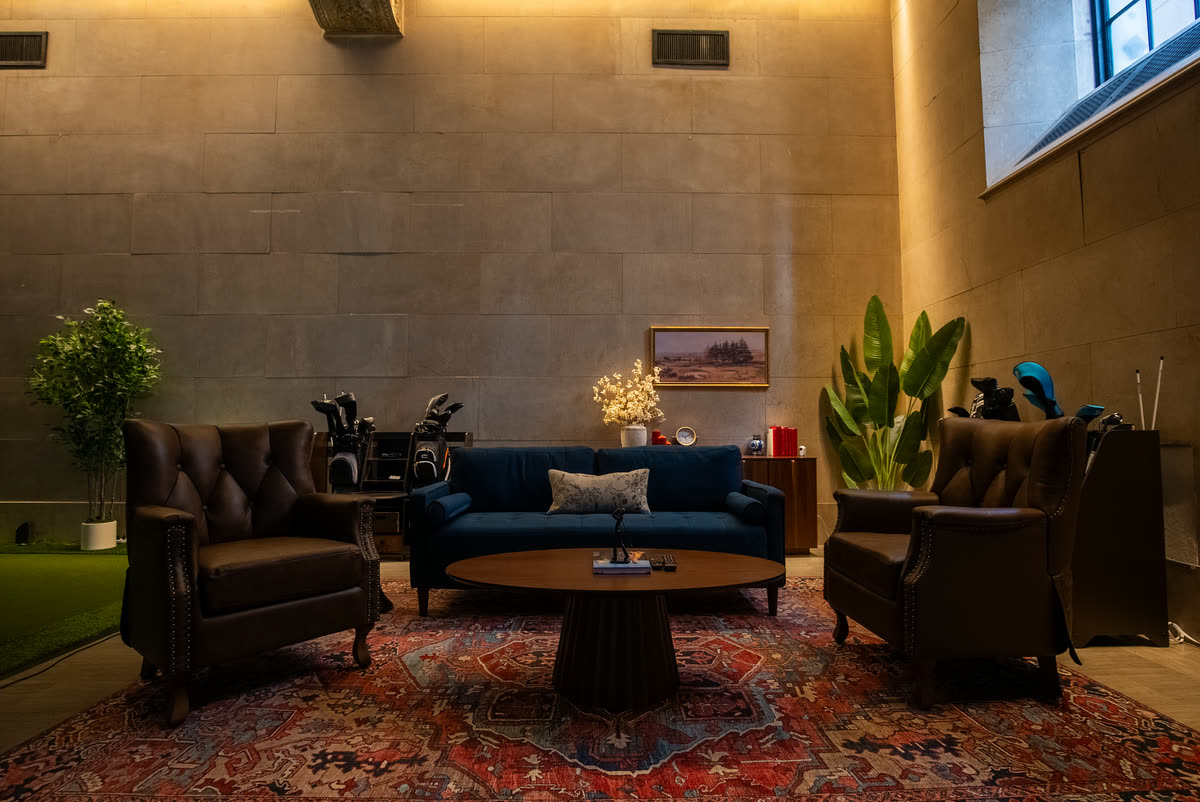 The lounge at The Philadelphia Golf Club